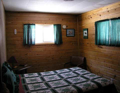 cabin14BR1.JPG (36899 bytes)