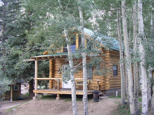 cabin19_Aug.JPG (64005 bytes)