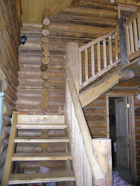 cabin23_stair.JPG (60385 bytes)