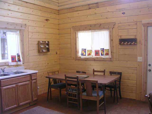 cabin25 - DR.jpg (54053 bytes)