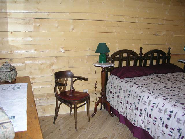 cabin29-BR22.JPG (73672 bytes)