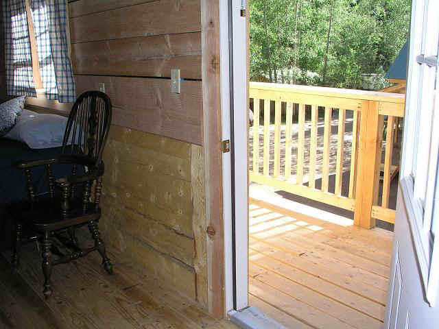 cabin35-balcony.JPG (71651 bytes)