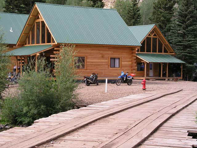 cabin37-bridge3.JPG (49919 bytes)