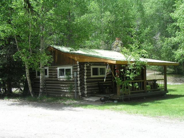 texan_cabin12B.JPG (89760 bytes)