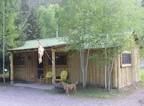 texan_cabin8C.JPG (29849 bytes)